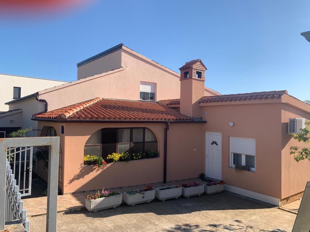 Apartman Dalija Vinkuran Exterior photo